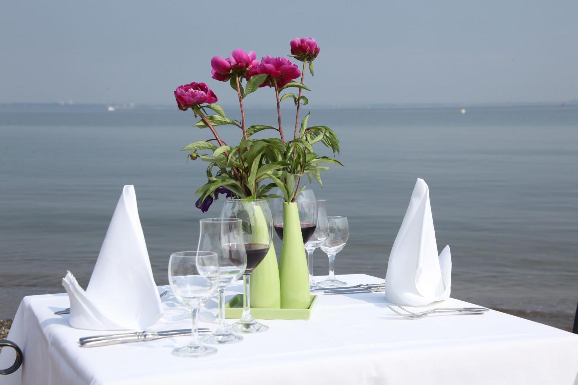 Mein Strandhaus - Hotel, Restaurant & Schwimmbad Timmendorfer Strand Exterior photo